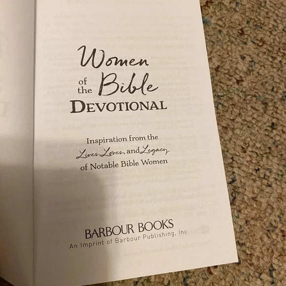 Women of the Bible Devotional Inspiration from the lives loves and legacy Book - Picture 3 of 4